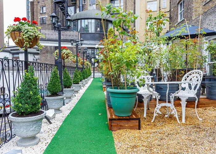 London Elizabeth Hotel